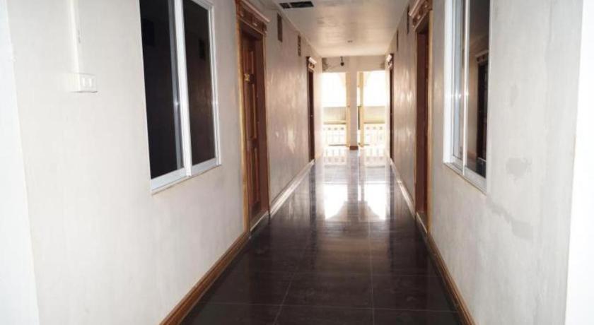 Lankham Hotel Pakse Exterior foto